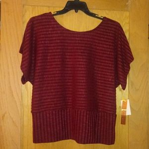 Dark red almost famous top